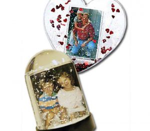 Photo Snow Globes - #Selfie or #groupie, all participants receive an individual or group photo inside a traditional dome or festive heart snow globe.